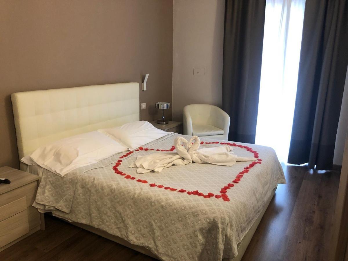 Hotel Royal Riva del Garda Eksteriør billede